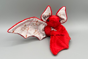 
            
                Load image into Gallery viewer, Griffin Bat
            
        